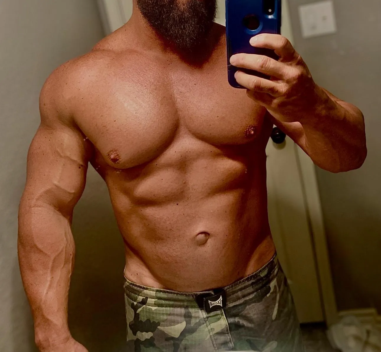 [39M4FM] [Texas] married and experienced bull for Texas hotwives