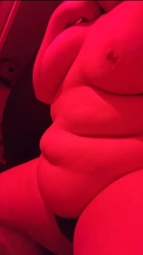 Horny and lonelyyy, can I send you nudes?