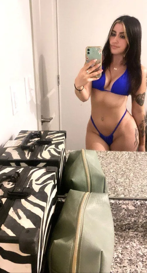 If my mirror could talk, it would hype me up 24/7 😌