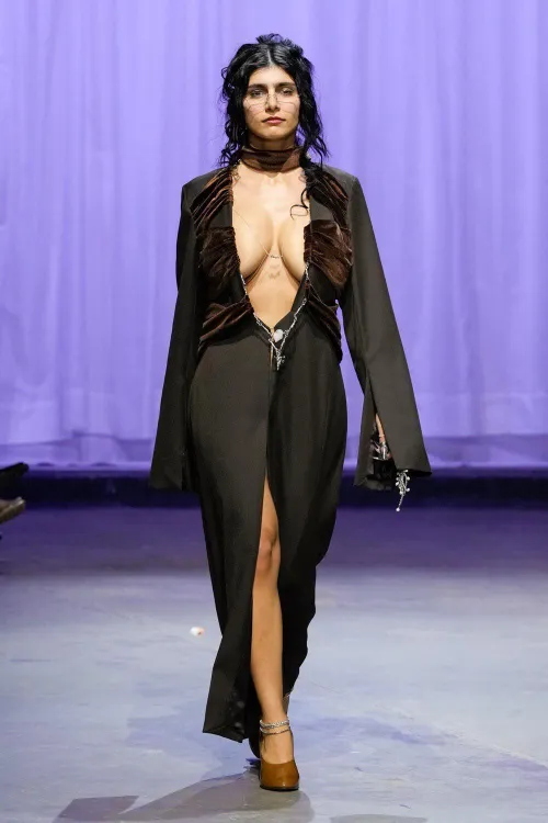 Mia K for Di Petsa | Feb-2025