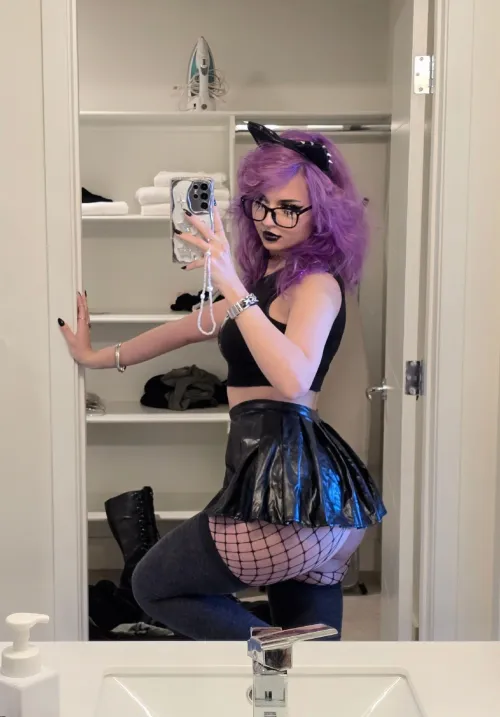 New skirt, my absolute favorite! [Return our 3P tools/apps]