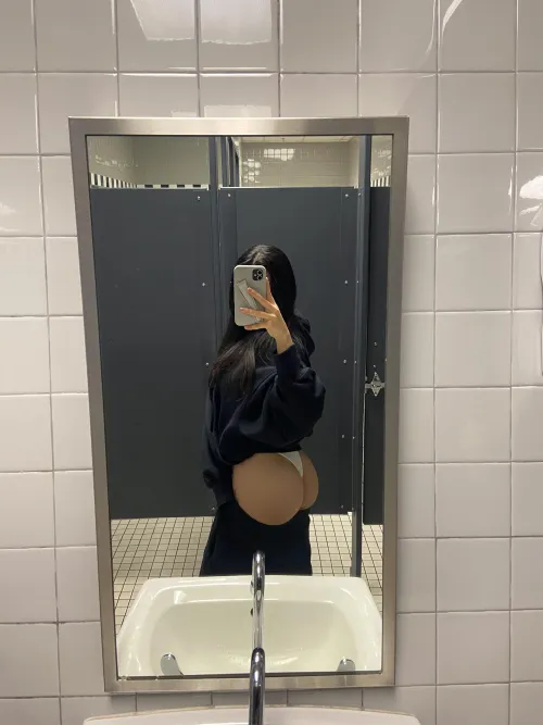 these pants are too small for my ass