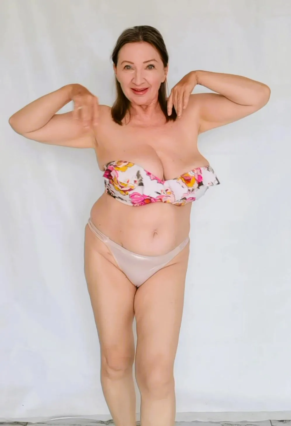 Very nice bikini with partly flowers print