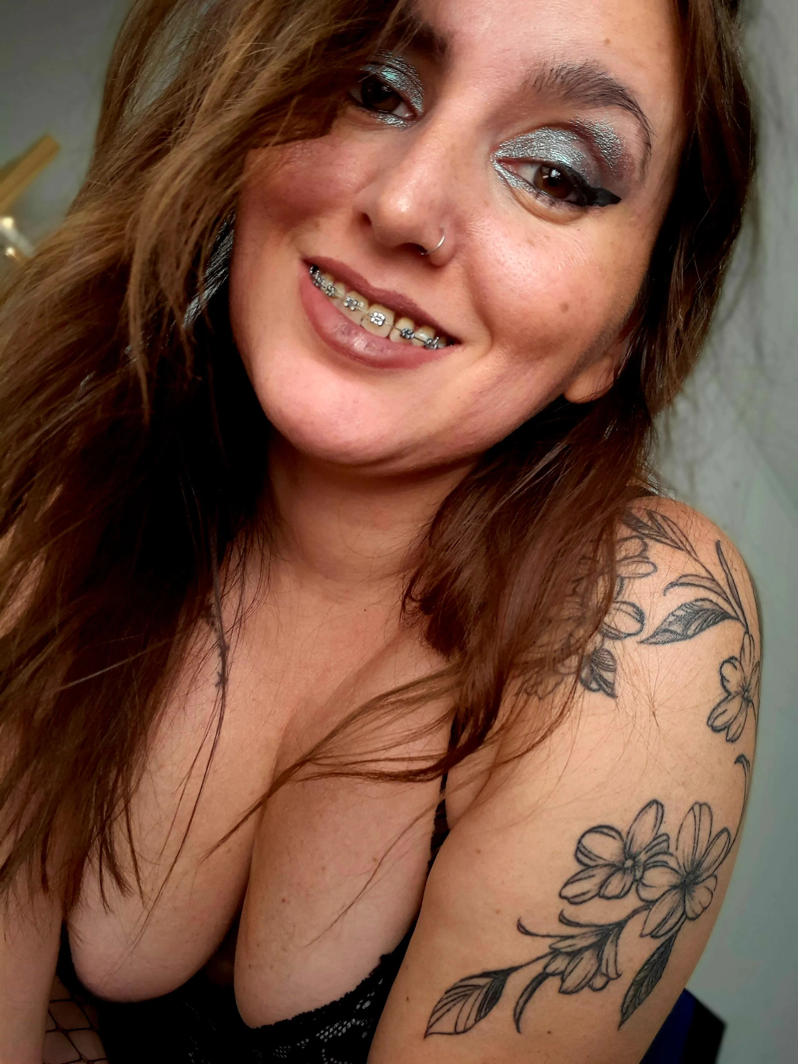 Would you like to see these braces covered in your cum?