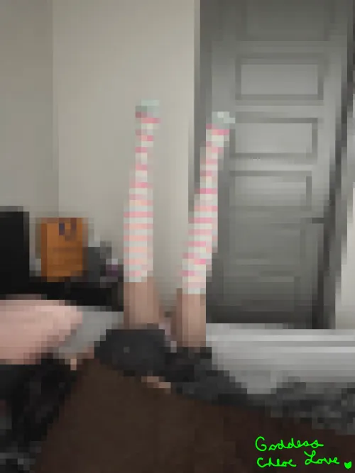 You can imagine how good these long fuzzy socks look... but just imagine, not see lol