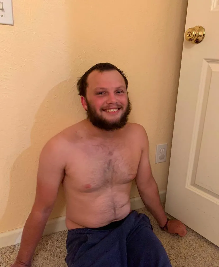 25yo virgin visiting 4/13-4/17 looking for m4f