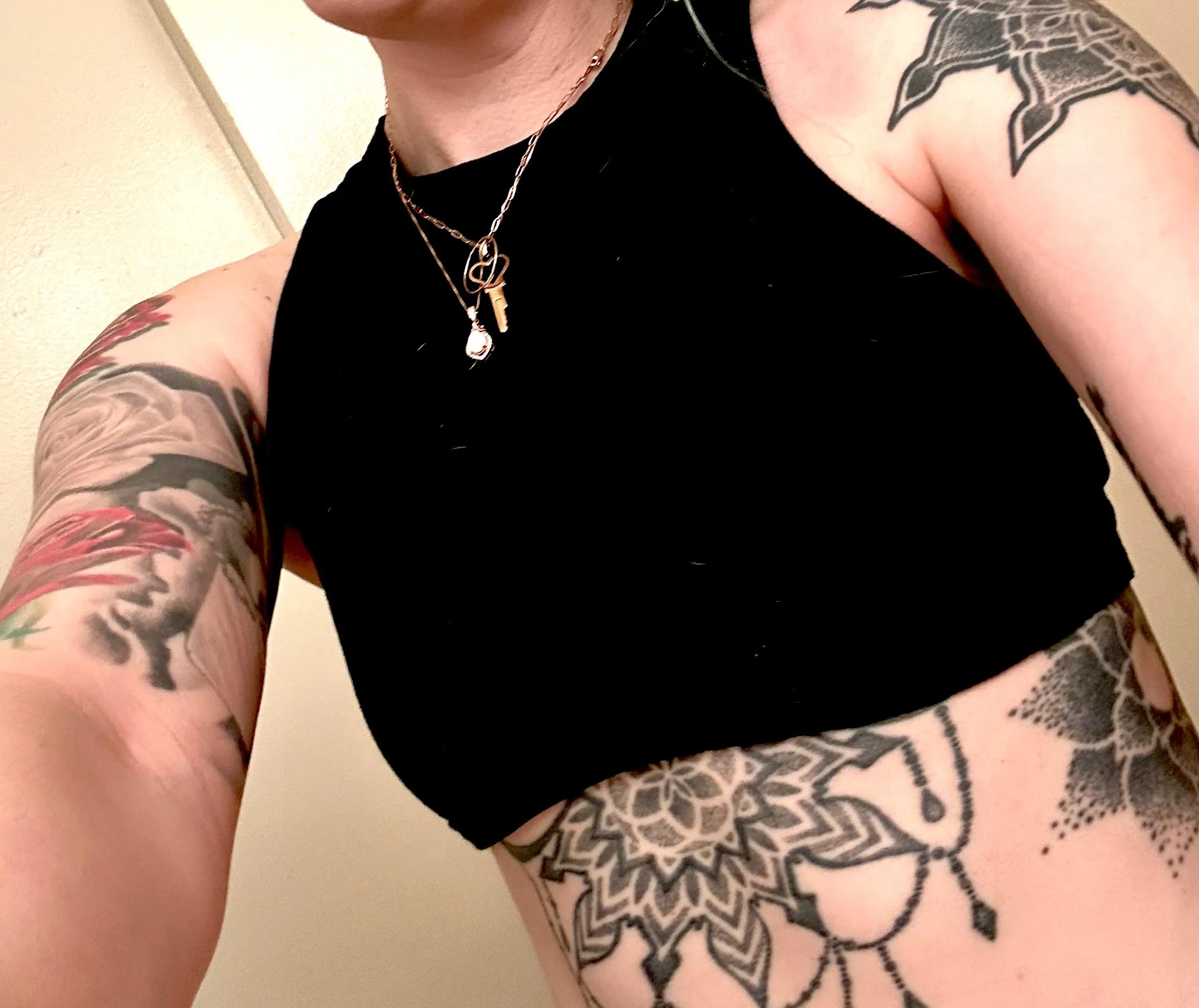 Love being a keyholder. It’s always on display with his wedding ring.