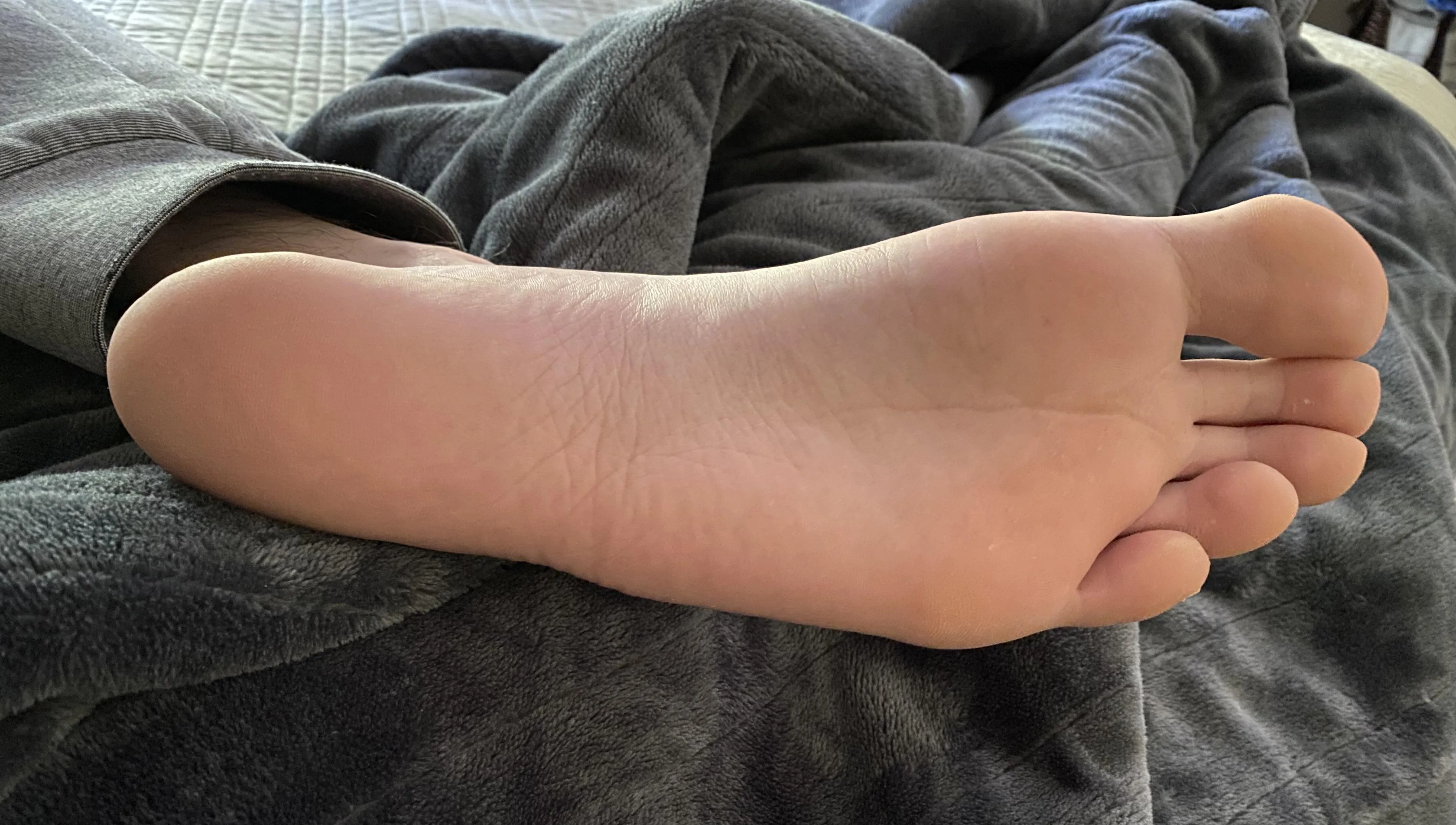 My feet are cold can you warm them up for me?