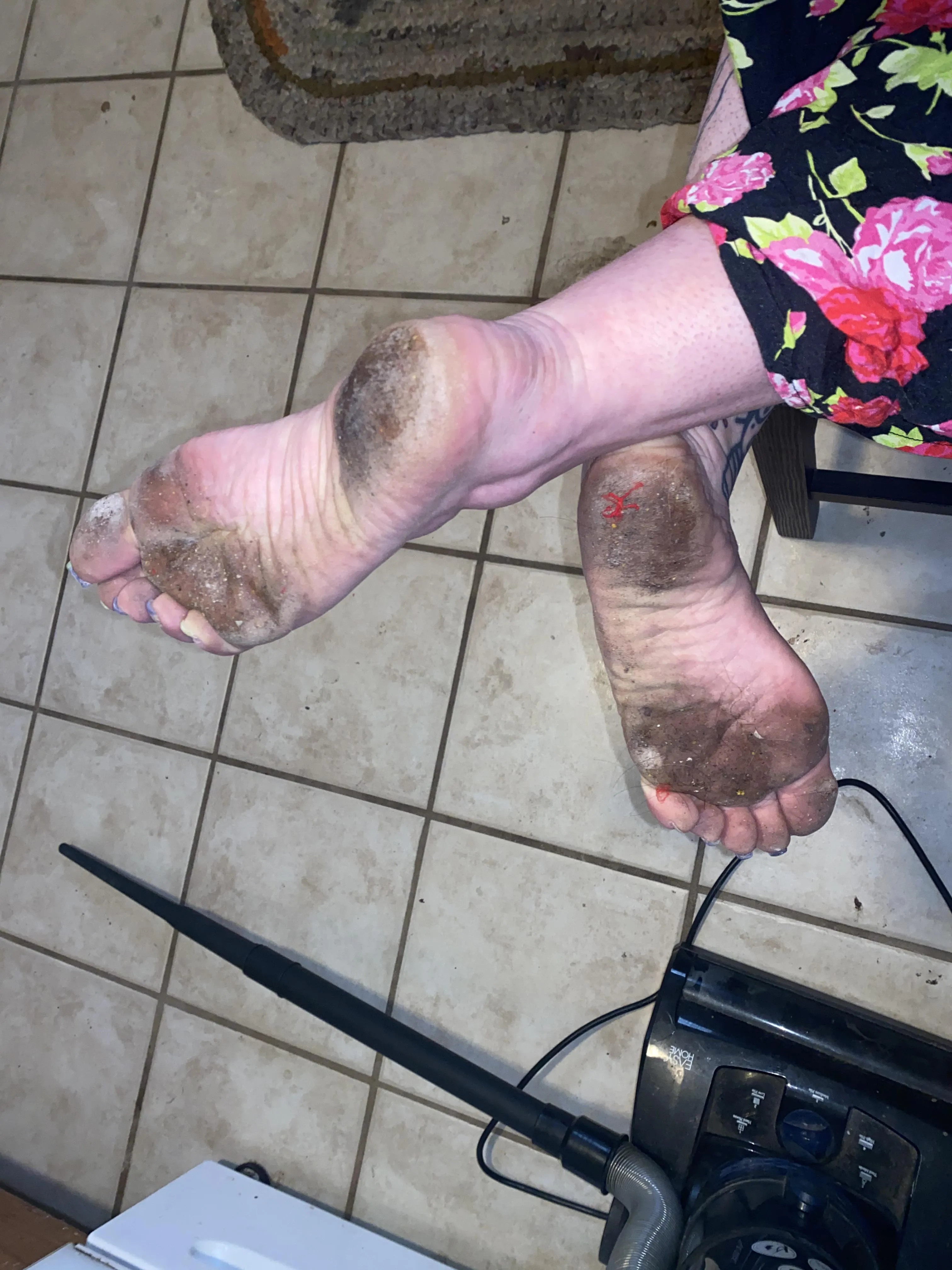 My feet were already filthy, then I dropped protein powder. I accidentally made your dinner! Delicious and nutritious! Down your throat it goes…