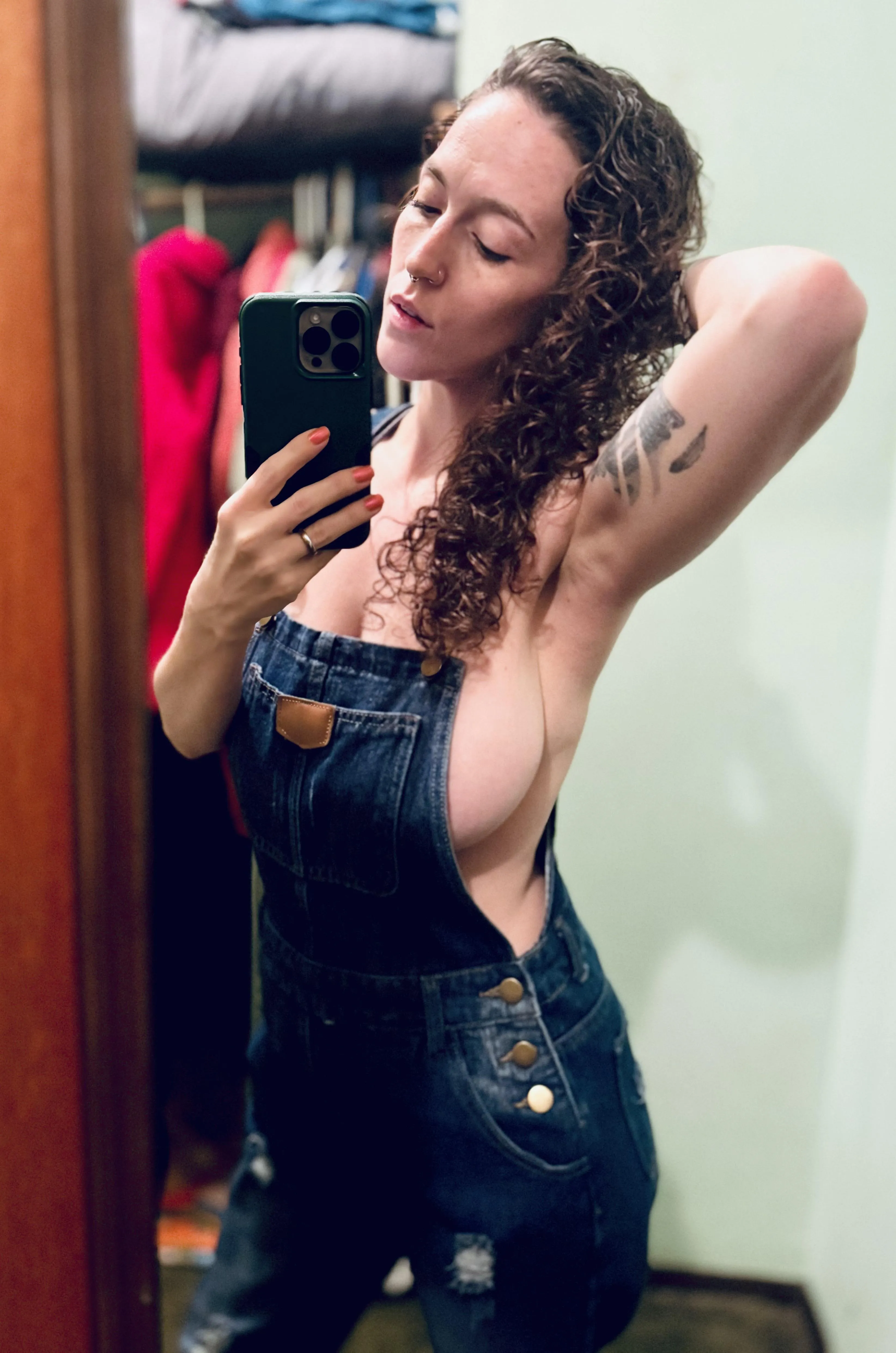 That’s a perfect side boob