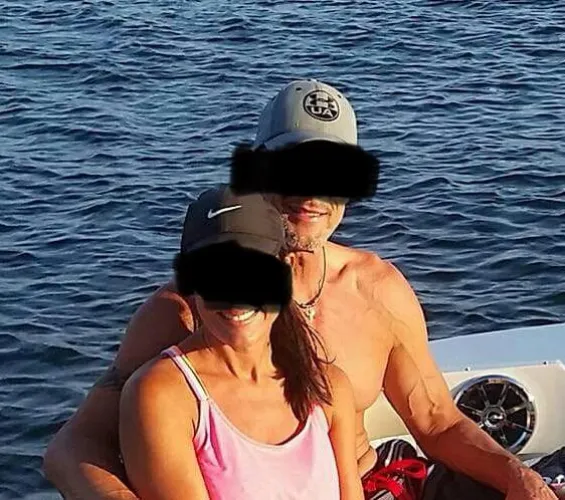 50/52 MF4MF Savannah Ga. any newbie couples interested in soft swapping?