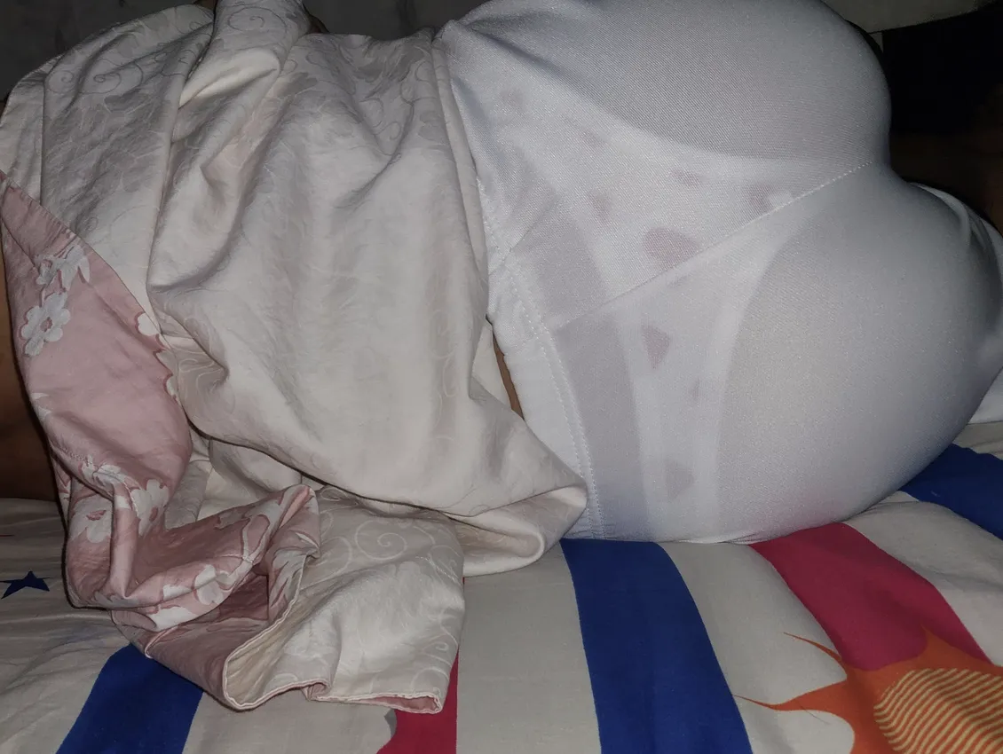 date wasnt interesting and a pity he didnt get to see what i was wearing under my pants ><