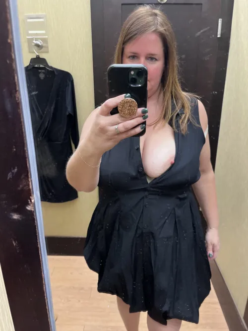 I like the dress wifey picked out for date night 😜😁😈