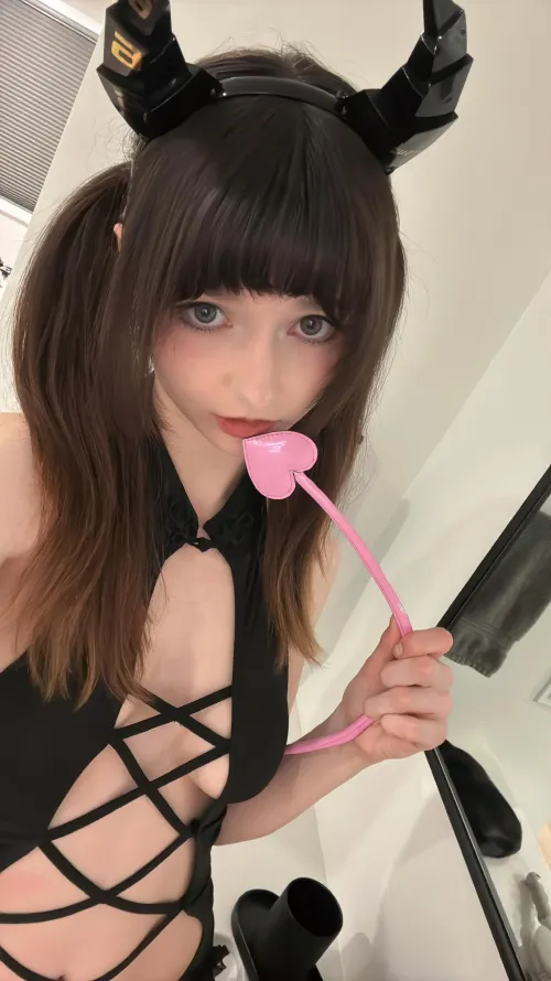 is your tip pink like this too? :3