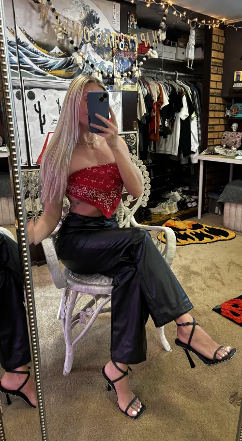 Obsessed with these heels ❤️‍🔥