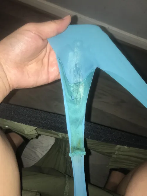 [selling] first day worn creamy thong