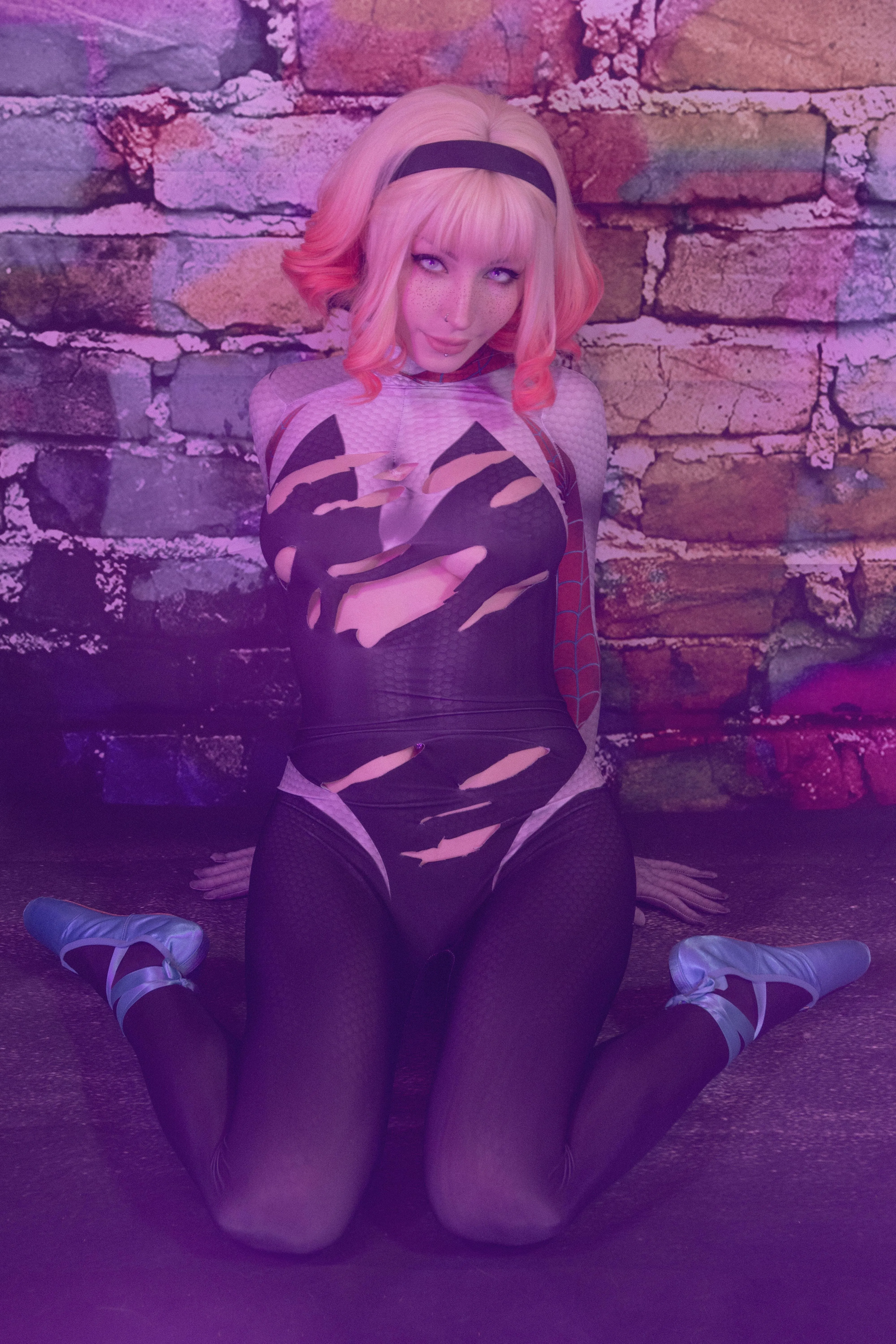 Spider Gwen [Marvel] by (Shiroktsne)