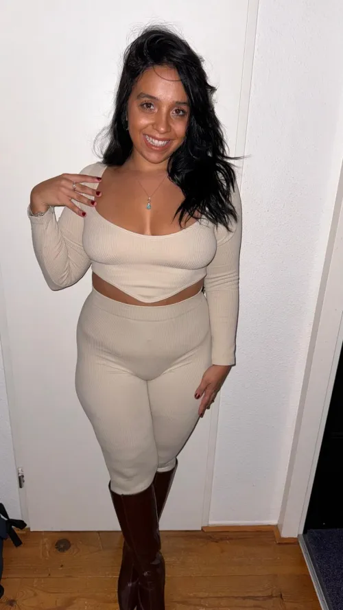 already Mom but still too naughty and tight, I promise it