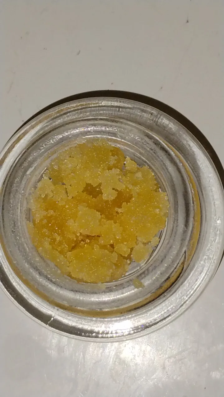 Boyfriend is bringing home a new puc of dabs tonight yayyy let's get high together