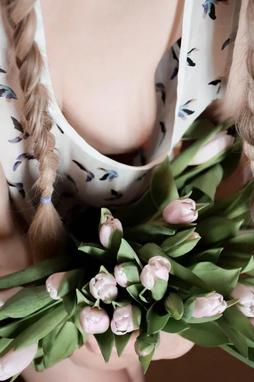 Breathe in the fragrance of the blossoms 🌷