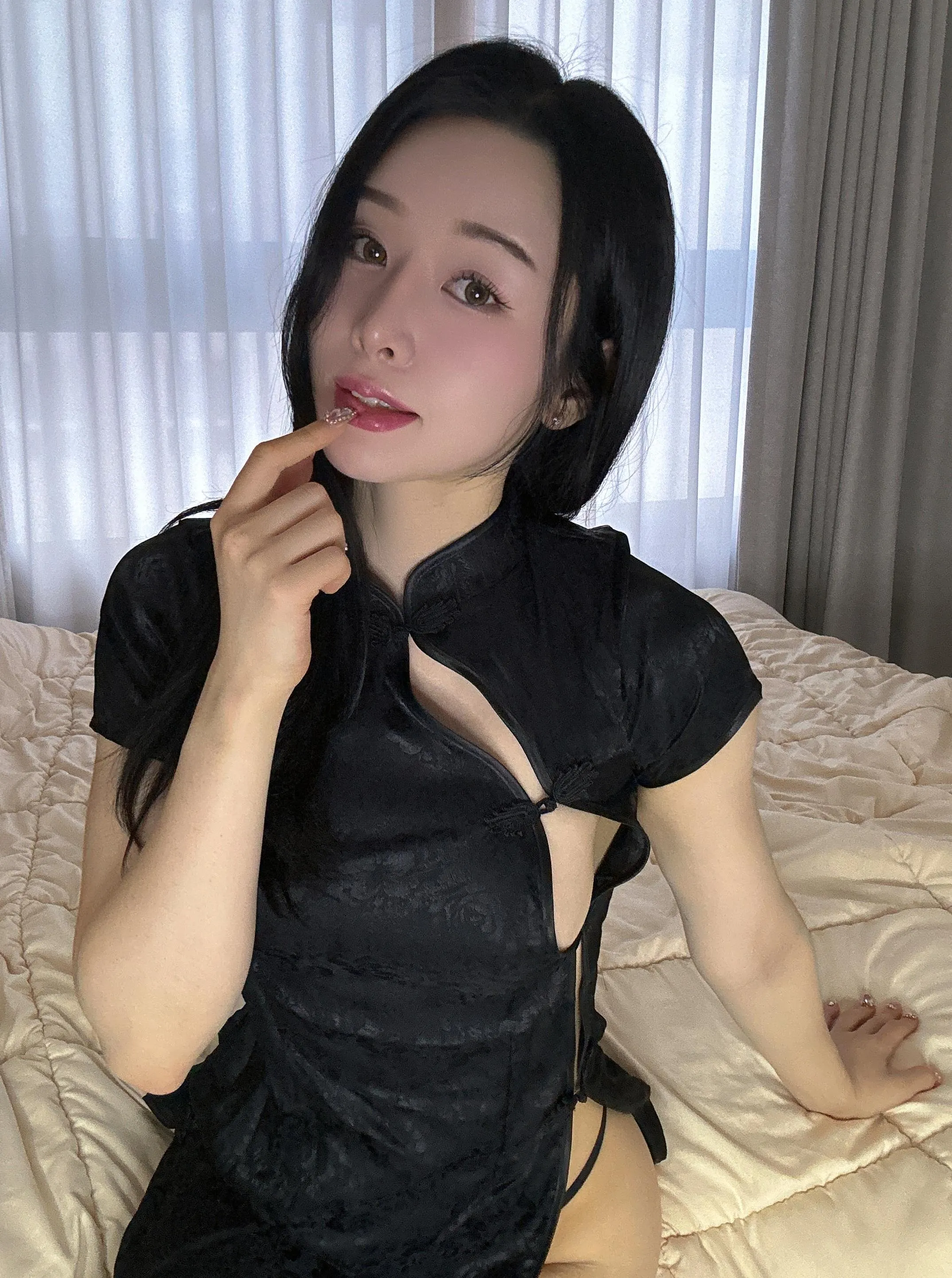 Confidence is the best outfit, but this one comes close.