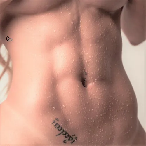 Hott Damn who is she