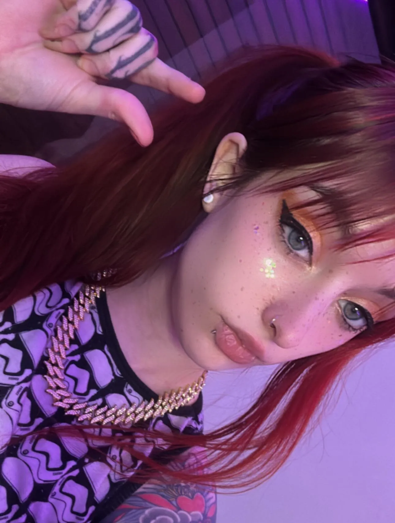 How small u are? Mommy wanna laugh