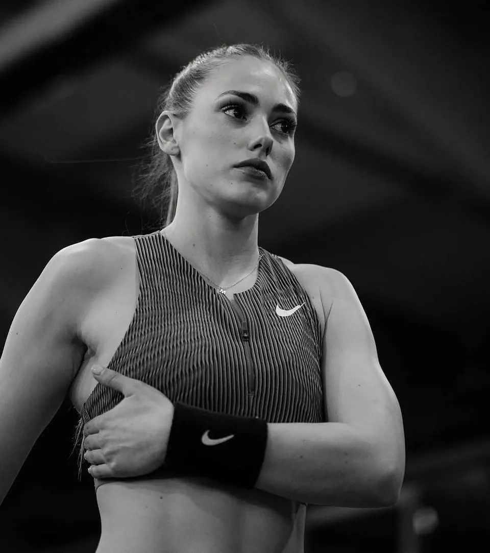 I’m such a sucker for the sports bra showing through