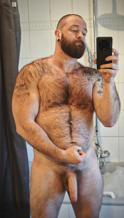 Just a quick pic before I hop in 🐻💦