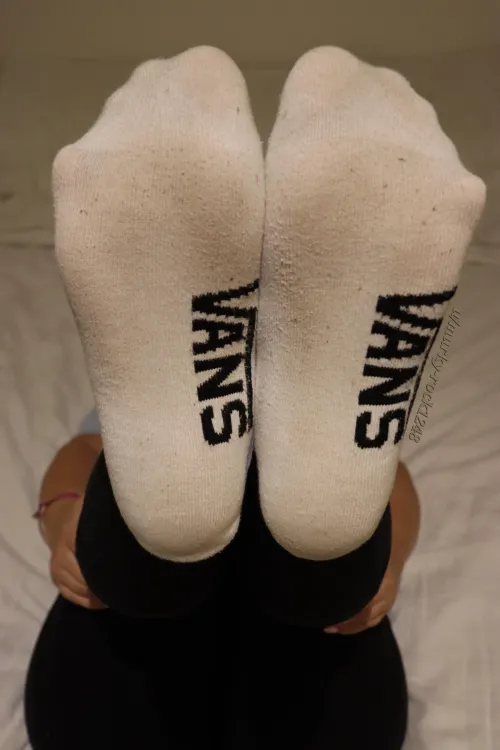 Nothing like tight sweaty vans pressed into your face [F]