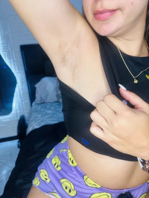 say hi then check inbox (serious asf) >.<