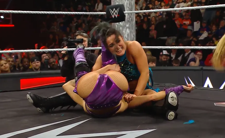 A great pin on Kai from last week which they had to show this week as well (in the replay)