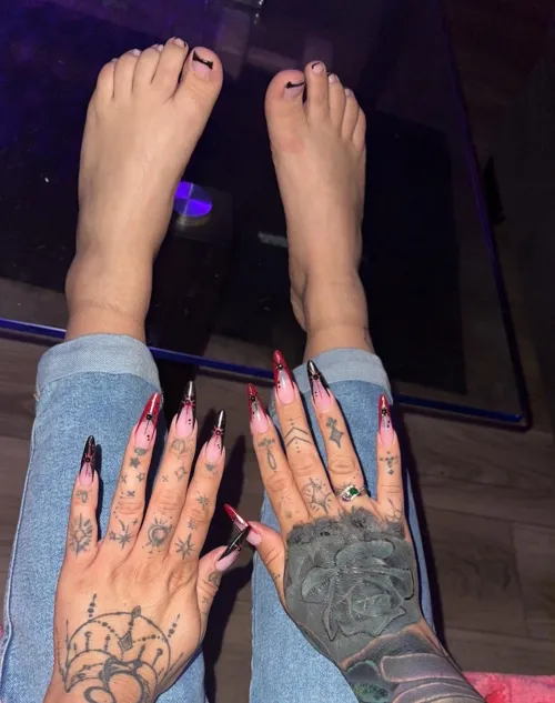 Aren't they so suckable 😌😈🦶