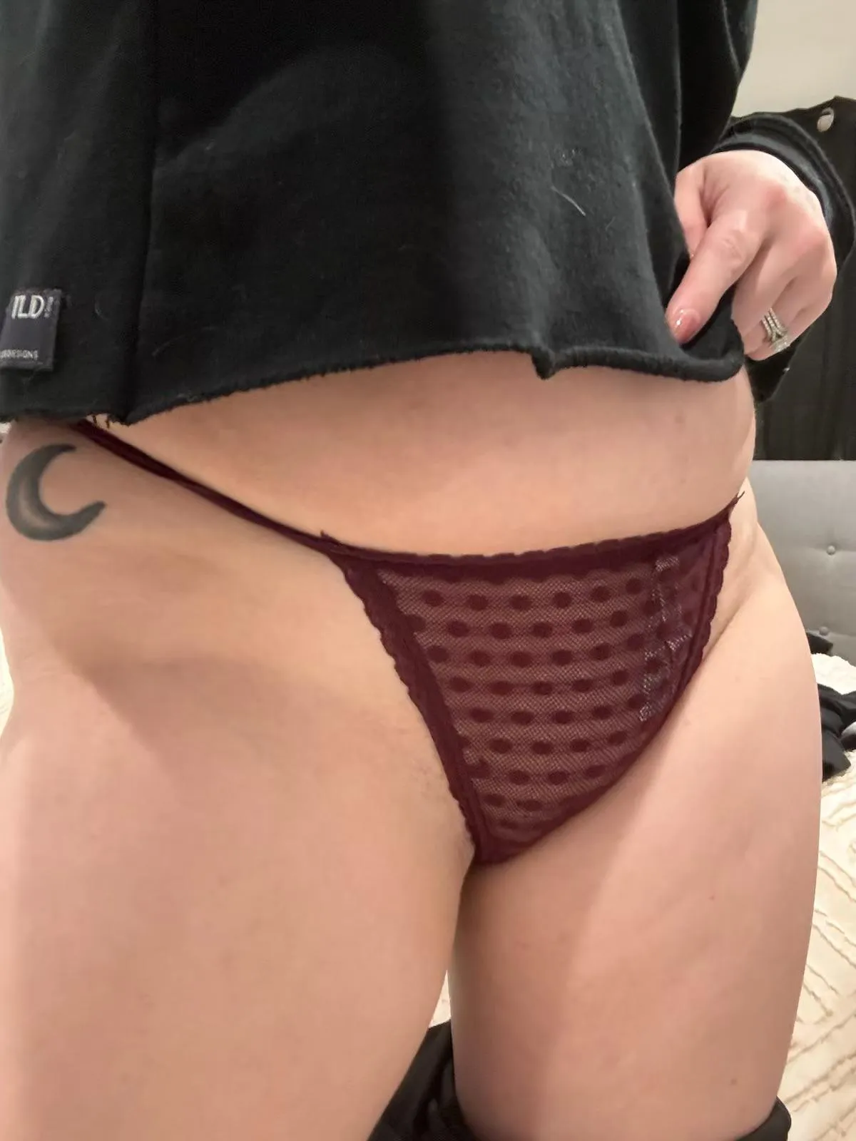 Mf4m 30’s couple looking for fwb around our age. WHO likes hotwife’s?