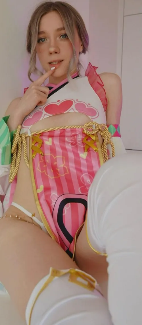 Mitsuri by ShyVelvetRose