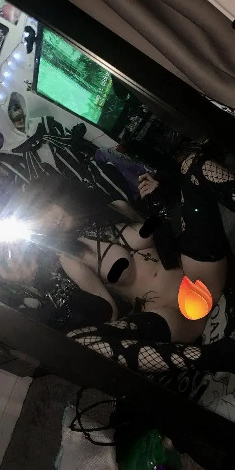 Spread me in this position