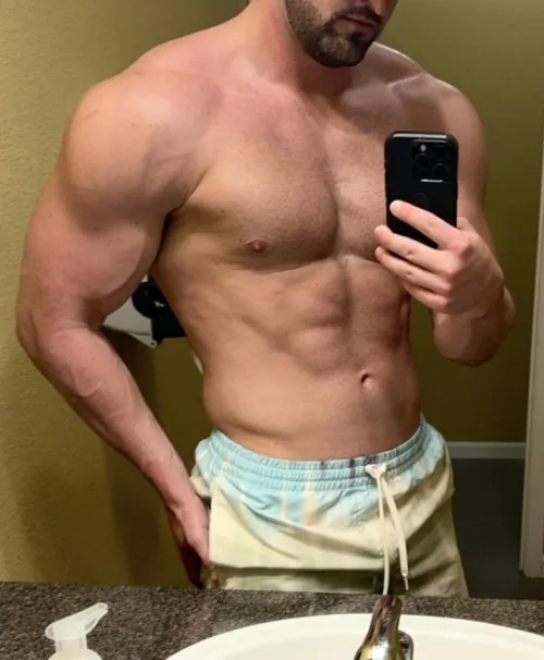 32 [M4FM] Kansas City - Experienced Bull looking for fun. 3/10 - 3/14