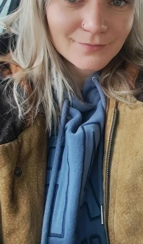 All ready for you to come play with this hot wife