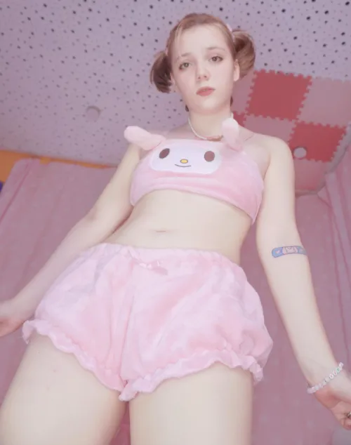 Do I look like the face on my top?