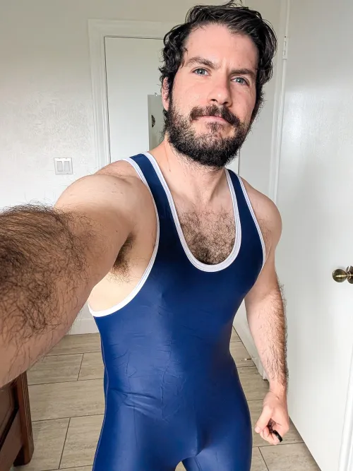 First time in a singlet, does it suit me?
