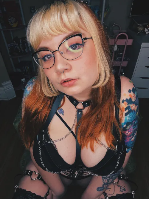 I love chains on my tits