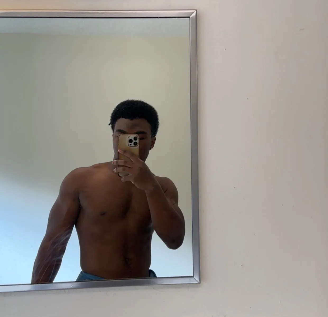 Looking for curvy milf right now