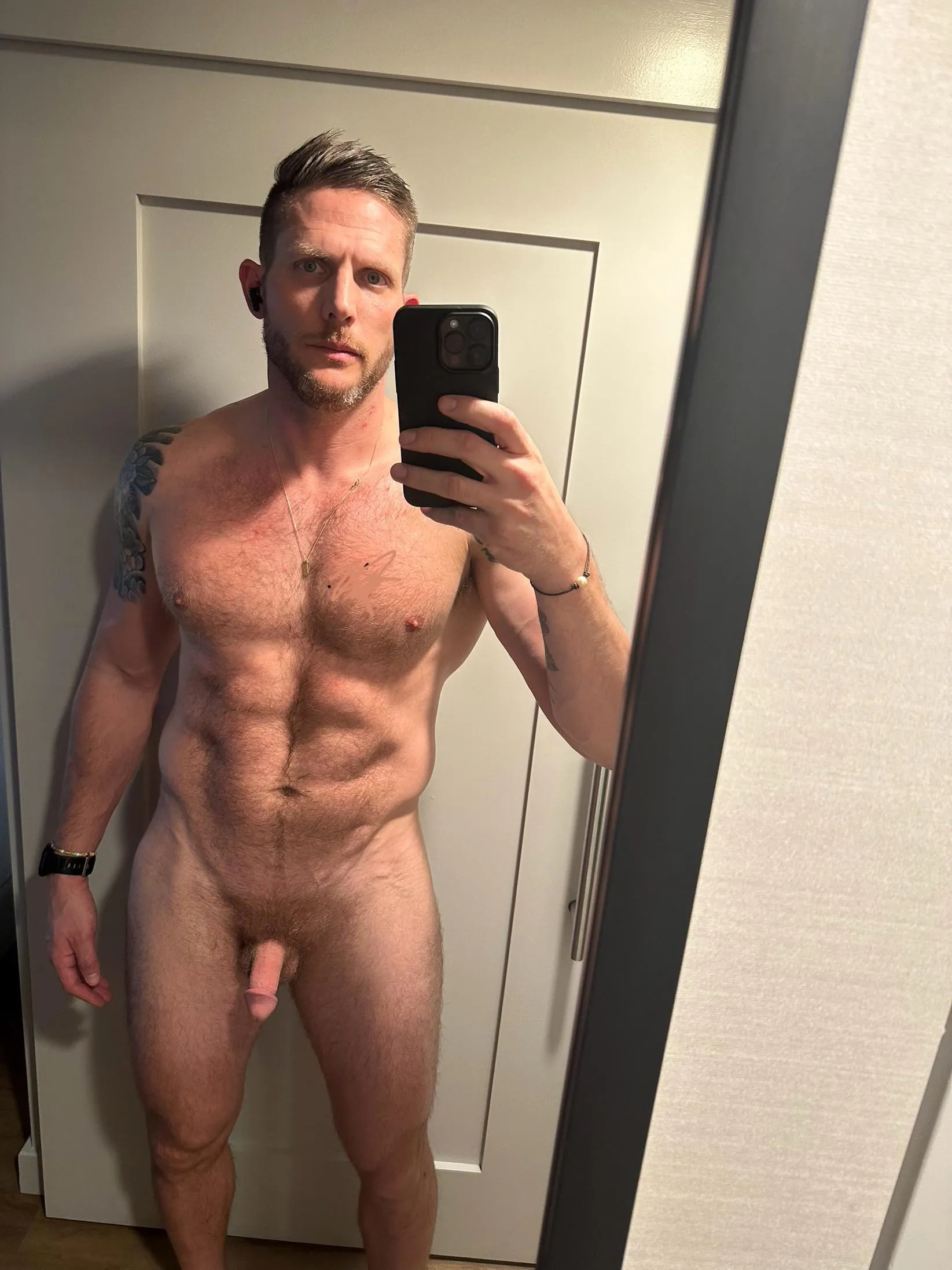 Meet me at the Holiday Inn