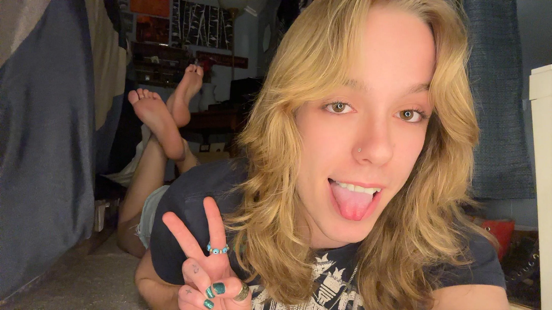 so excited for warm weather!! can’t wait to go barefoot again!!👣🫶🏼