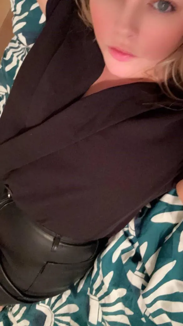 Some random dude wants to see me without clothes on?