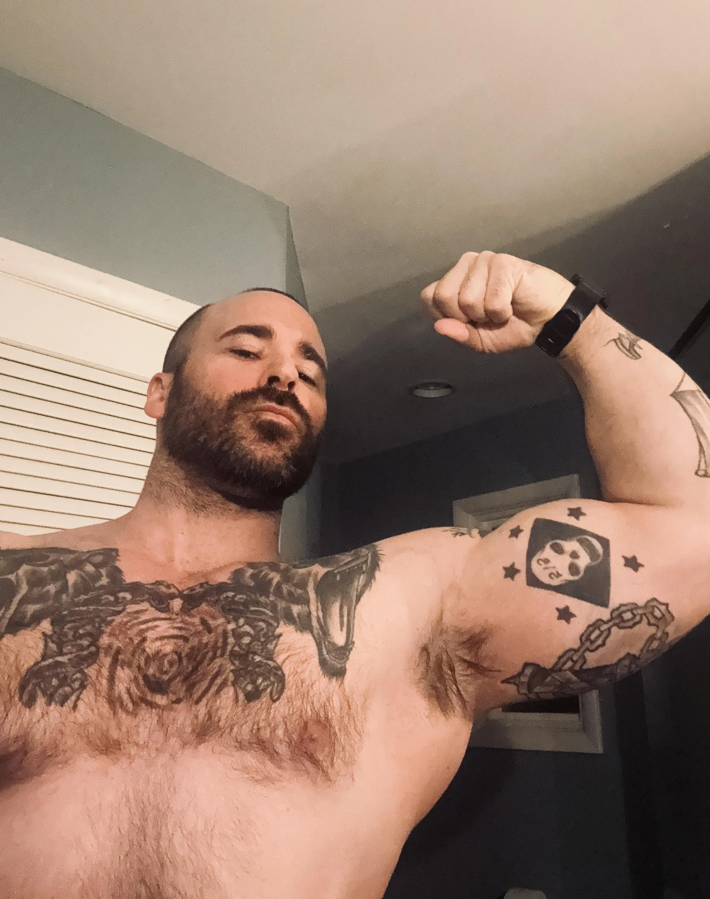 Who likes being choked👅