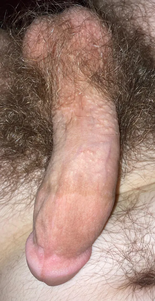 19m bi top looking for women or gay bottom men under 21 to have a relationship.