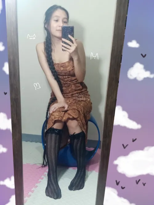 Braid touches floor when sitting