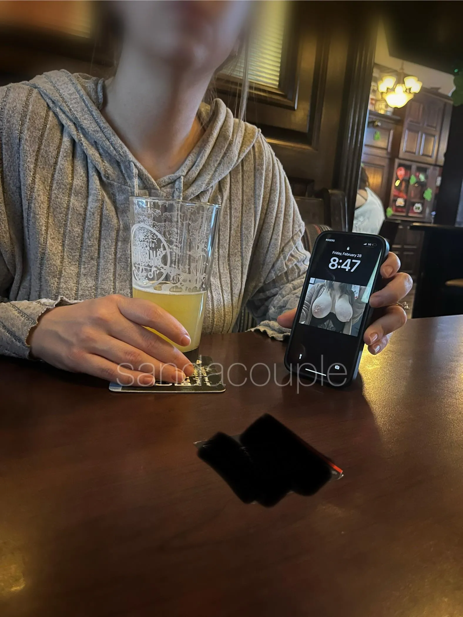 Dared to put a slutty pic as my Lock Screen while at a crowded bar