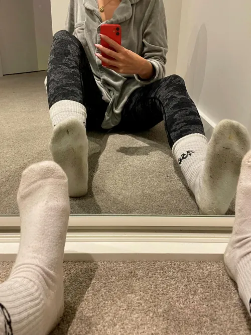 Tell me, who you getting on your knees for first  Sncp  opheliawoodrt